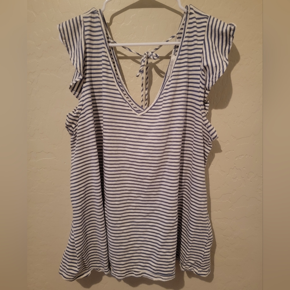 Veveret blue & white striped tank